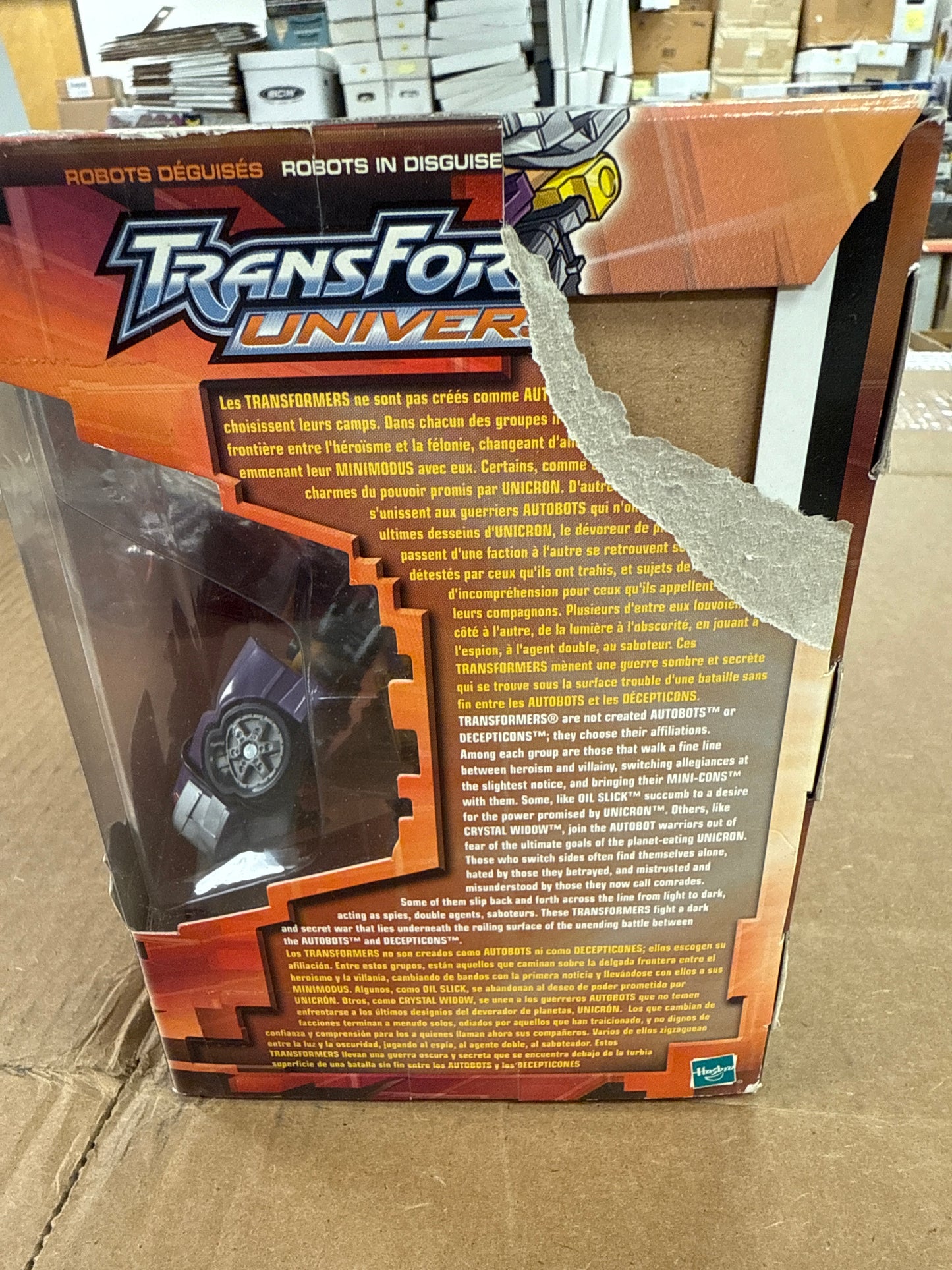 Transformers Universe Crystal Widow vs Oil Slick (Box Damaged)