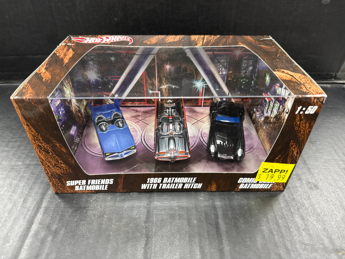 Hot Wheels Batman Batmobile 3 Pack - Super Friends Batmobile, 1966 Batmobile with Trailet Hitch, Comic Book Batmobile