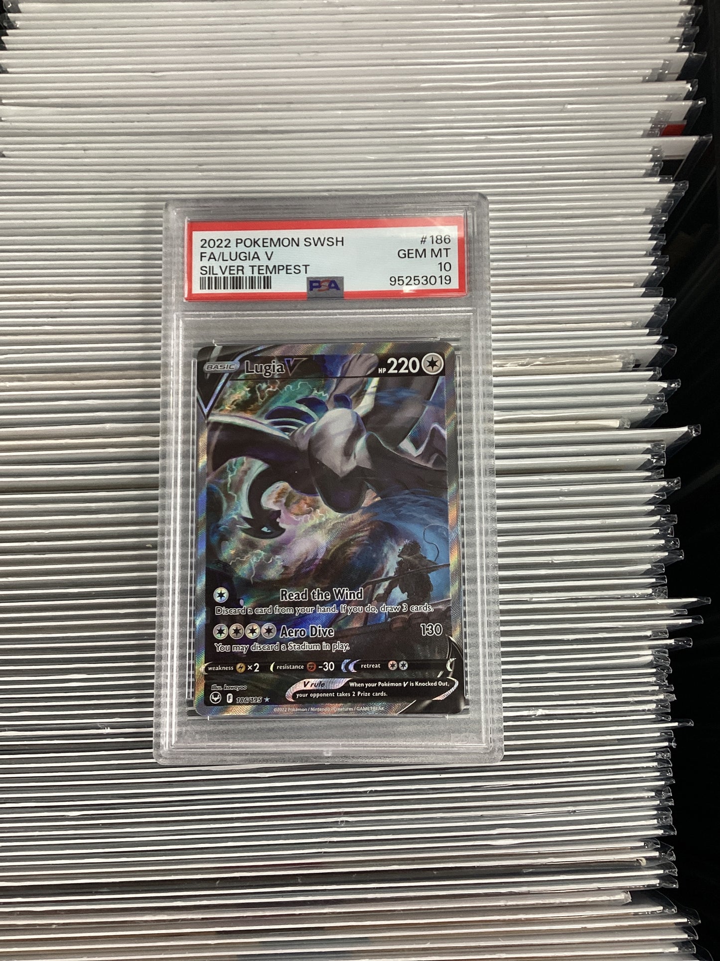 Pokémon Lucia V 186/195 PSA 10