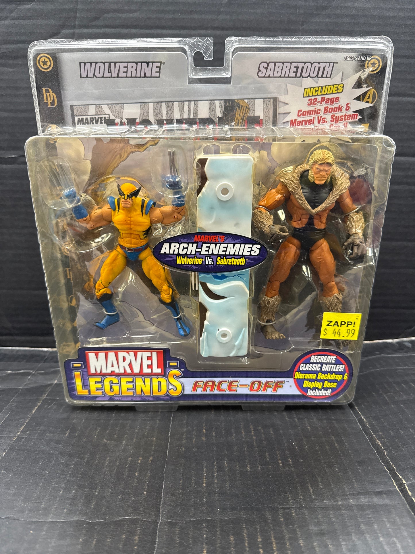 Marvel Legends Face-Off Wolverine vs Sabretooth 2006