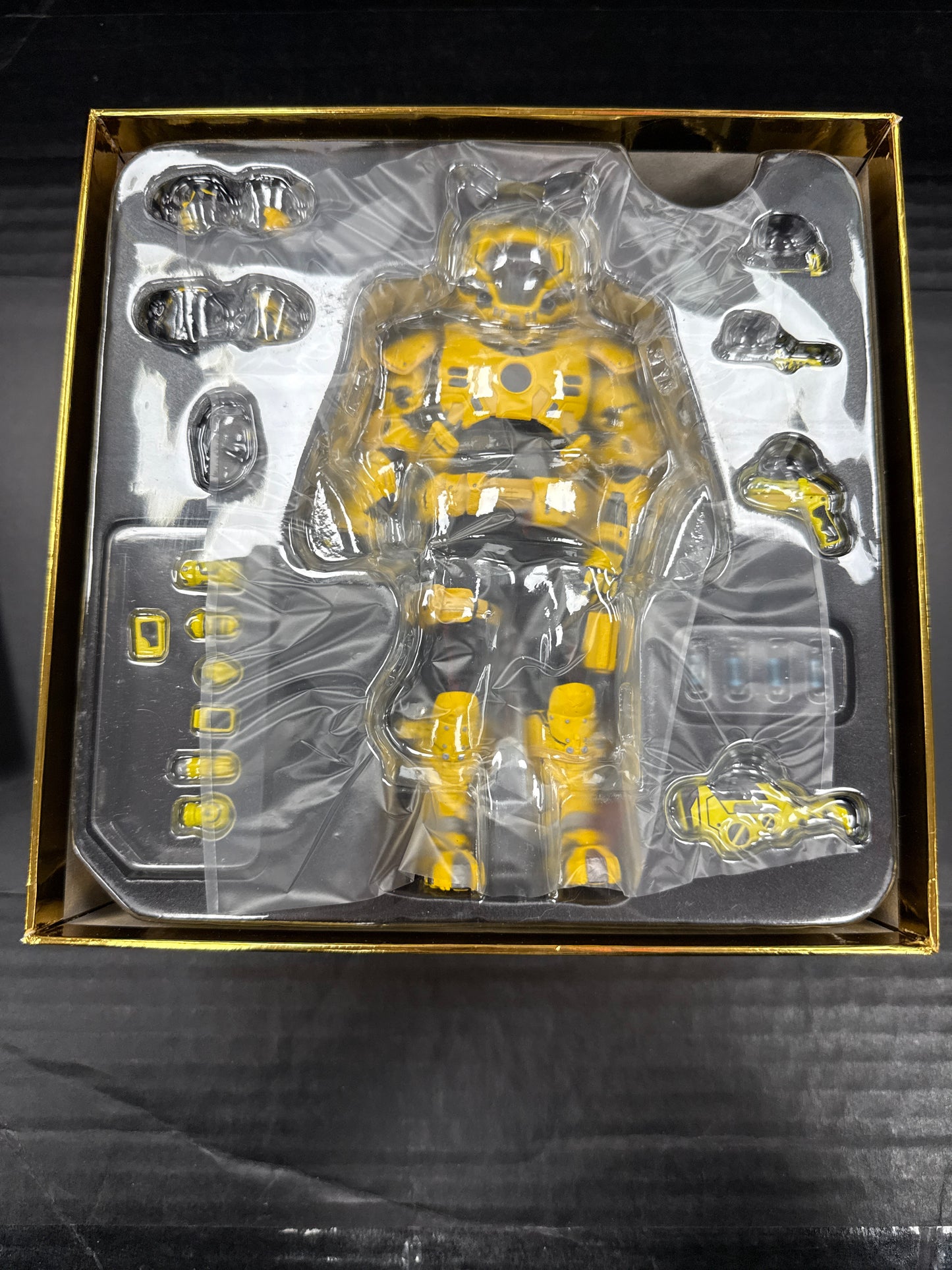 Mezco One:12 Krig The Murder Hornets (Open Box/Complete)