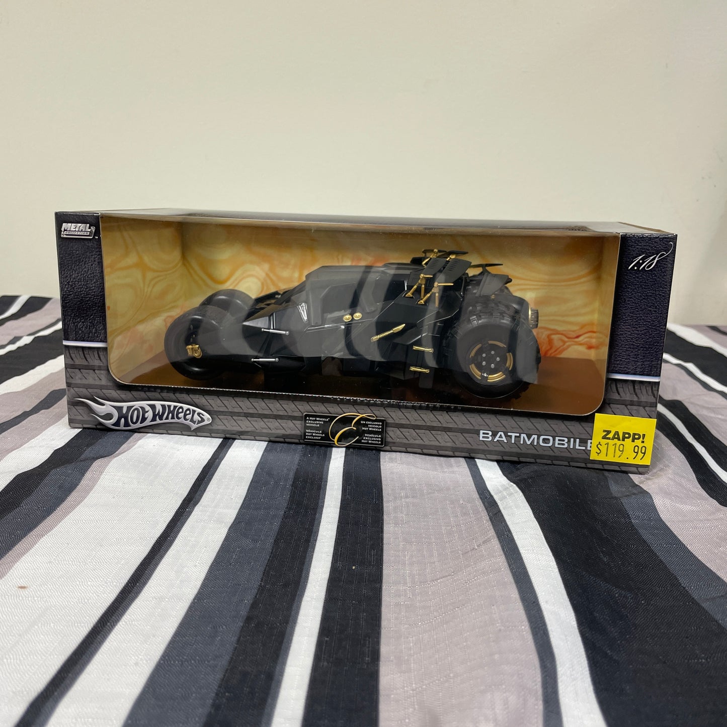 Hotwheels Metal Collection Batman Batmobile 1:18 Tumbler