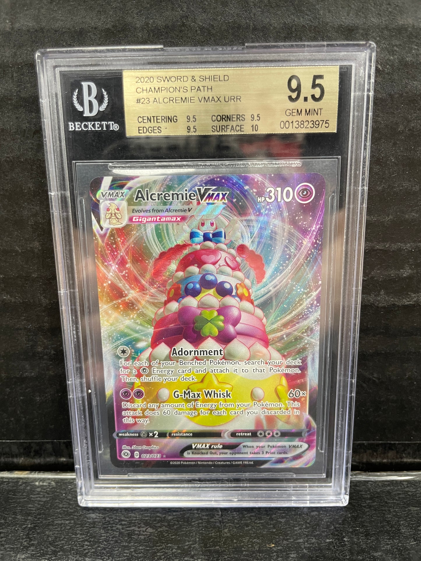 Pokemon Alcremie VMax 023/073 Beckett 9.5