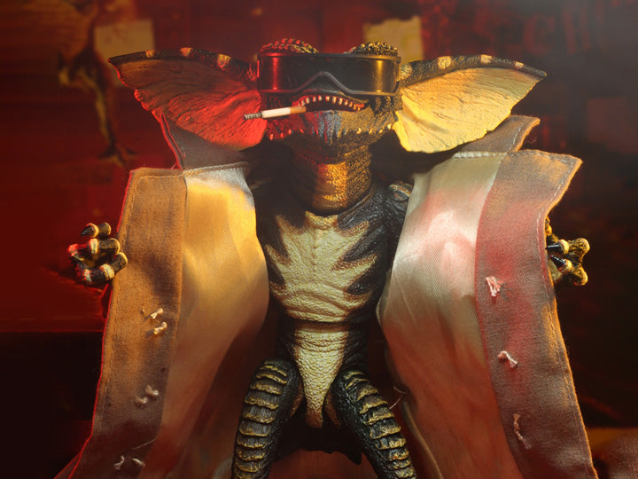 NECA Gremlins Ultimate Flasher Figure