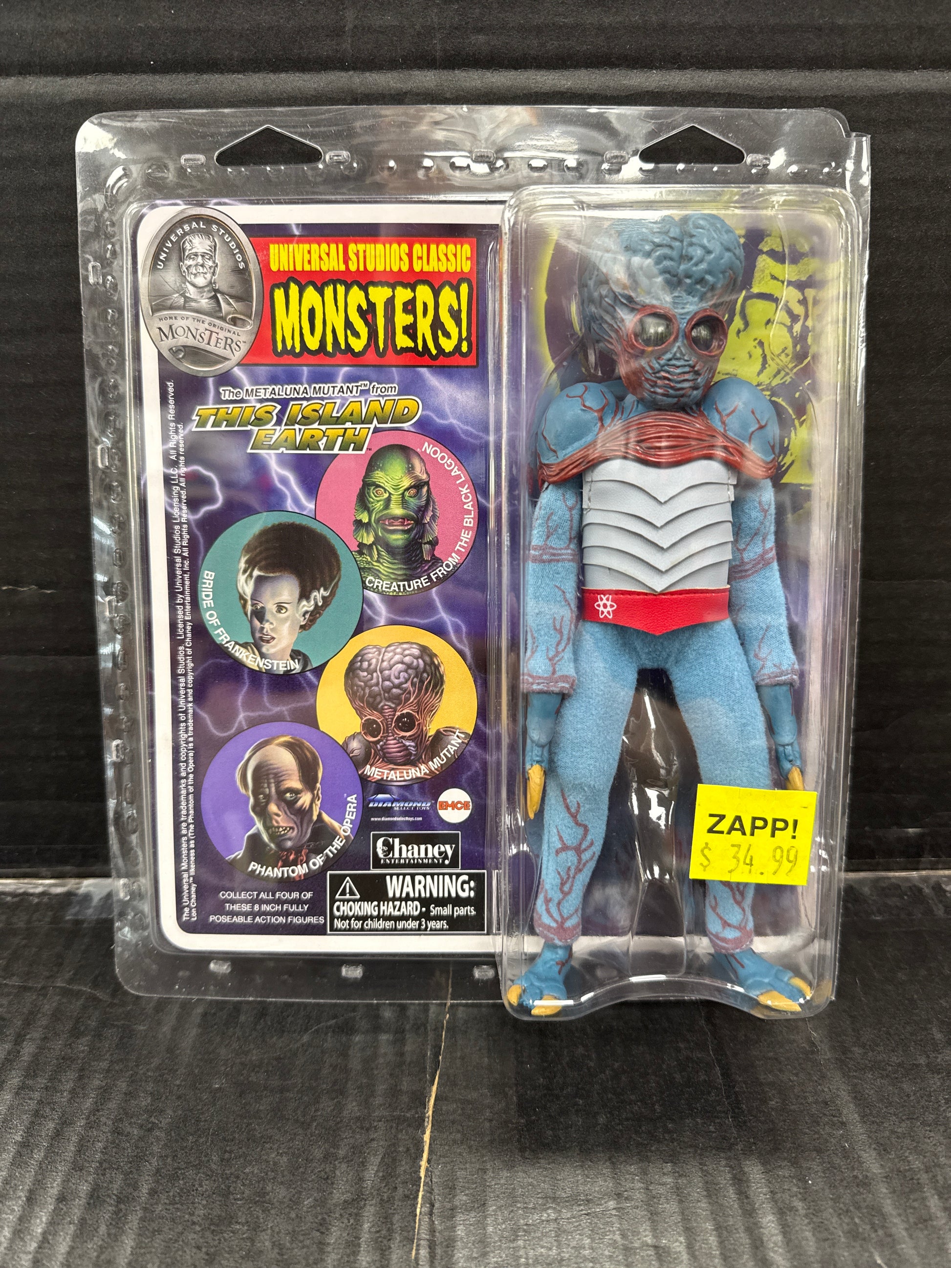 diamond select toys universal monsters Diamond Select Universal Studios Classic Monsters! The Metaluna Mutant from This Island Earth