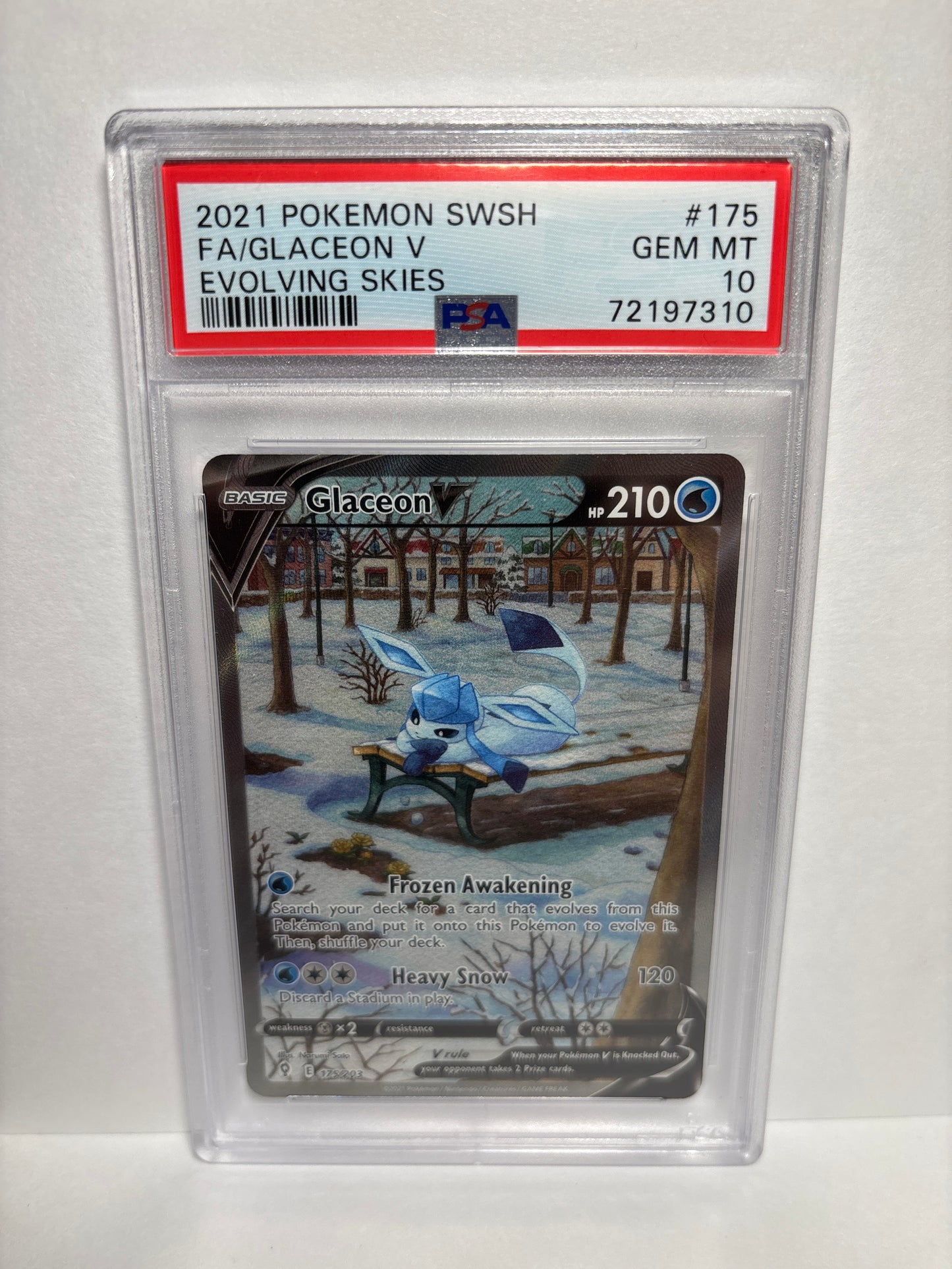Pokemon Glaceon V 175/203 PSA 10