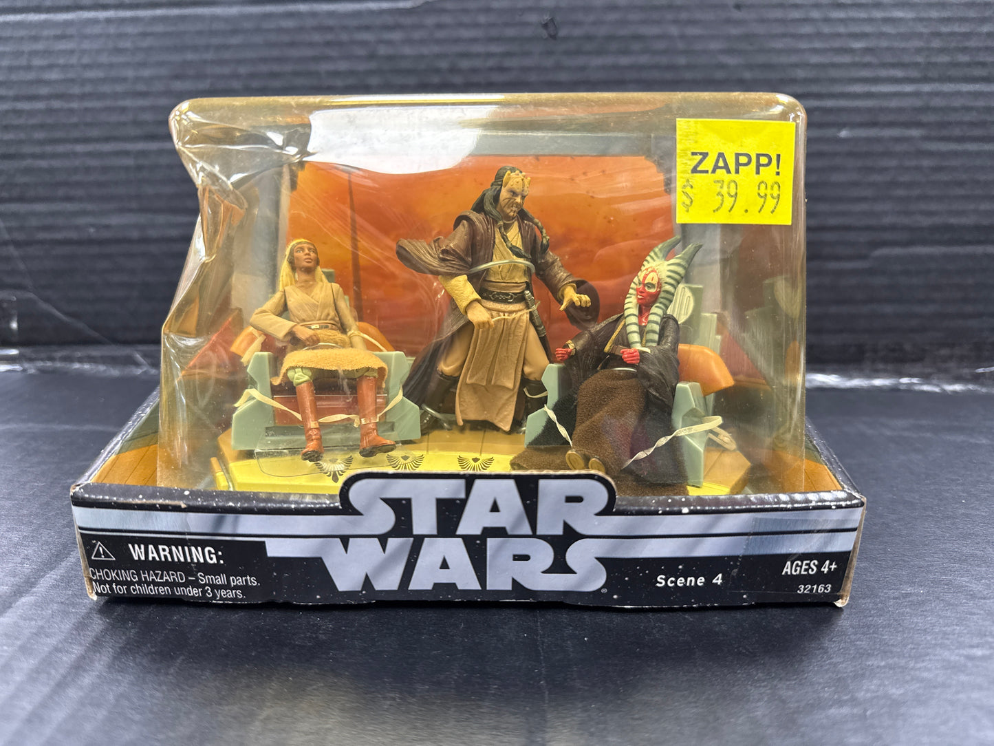 Star Wars Jedi High Council Shaak Ti, Agen Kolar, & Slass Allie (Box Damaged)
