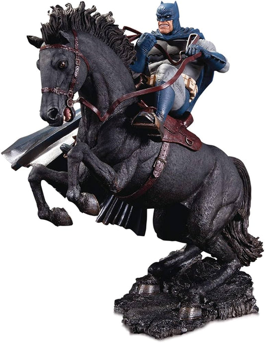 DC Collectibles Batman The Dark Knight Returns A Call to Arms Mini Statue (Box Damaged/Unopened)