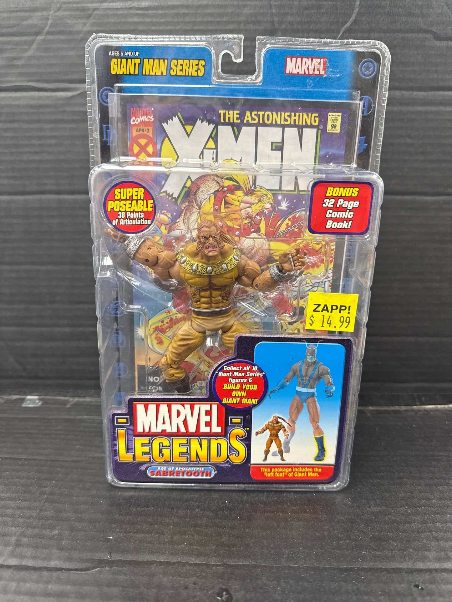 Marvel Legends Giant Man Series AOA Sabretooth