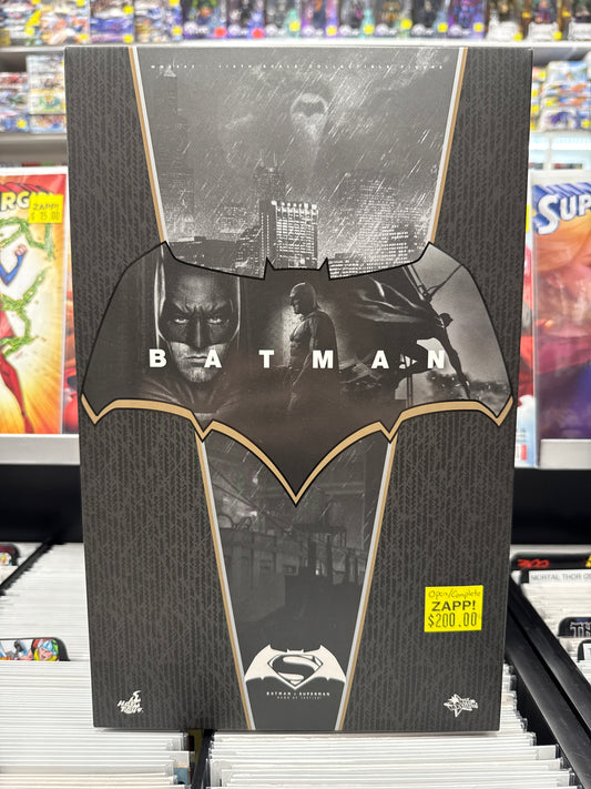 Hot Toys Batman v Superman Dawn of Justice Batman MMS342 1/6 Scale (Open Box/Complete)