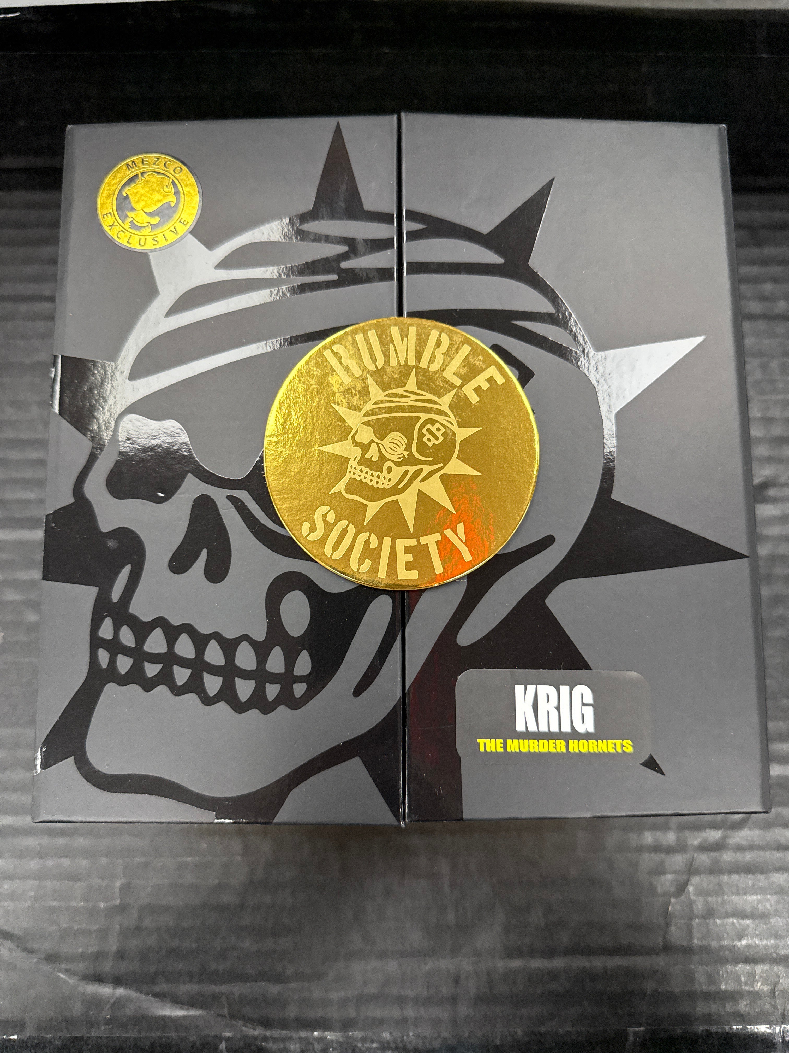 Mezco One:12 Krig The Murder Hornets (Open Box/Complete) – Zapp! Comics