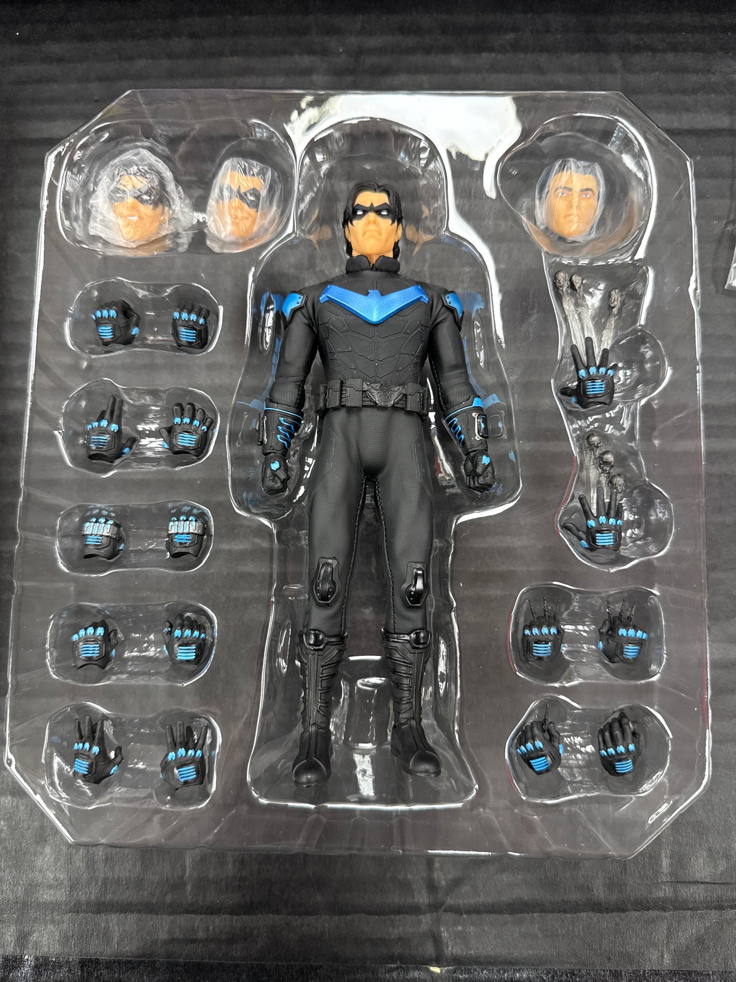 DC One:12 Collective Nightwing (Open Box/Complete) (Missing One Plastic Tray)
