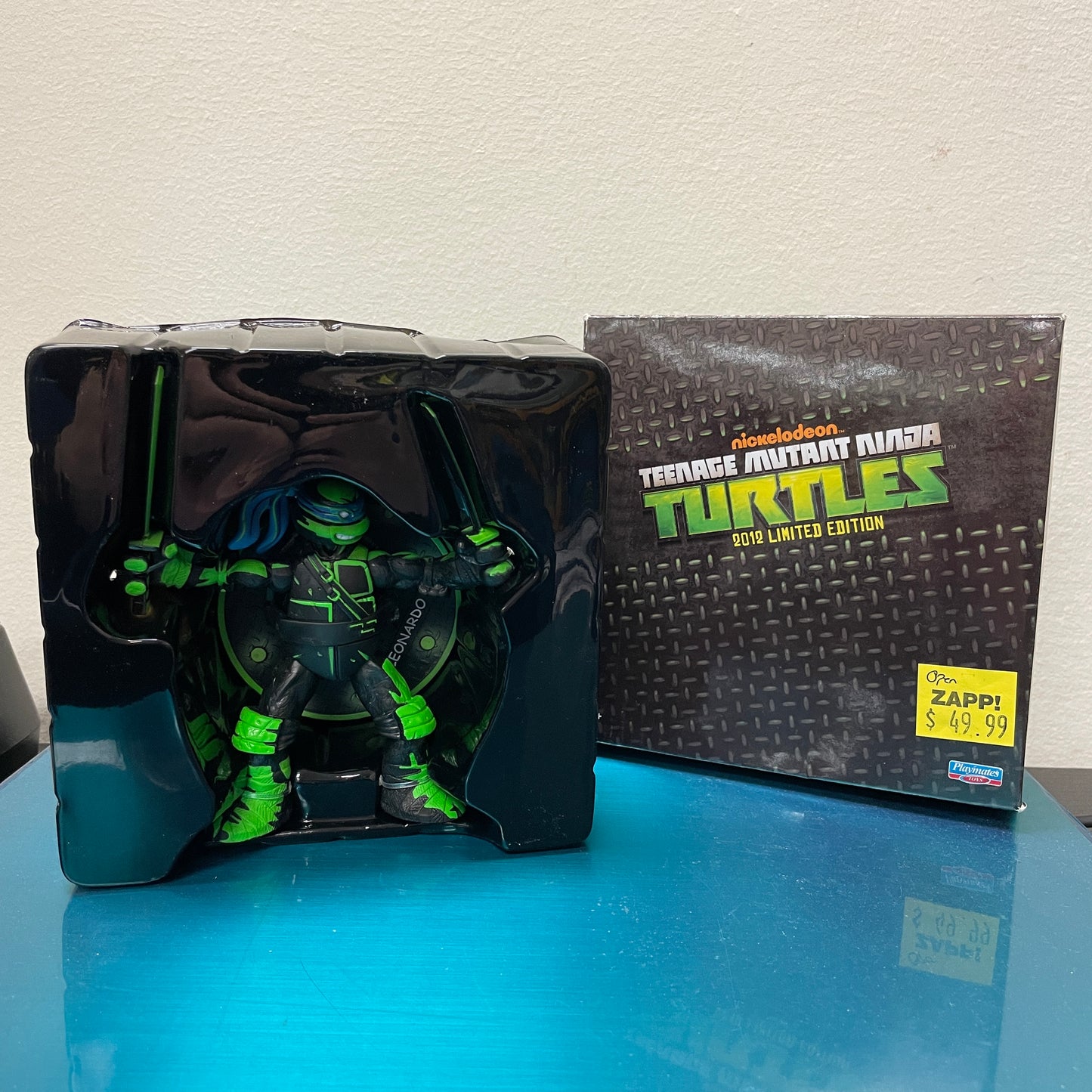 Teenage Mutant Ninja Turtles Shadow Leonardo 2012 Limited Edition (Open Box)