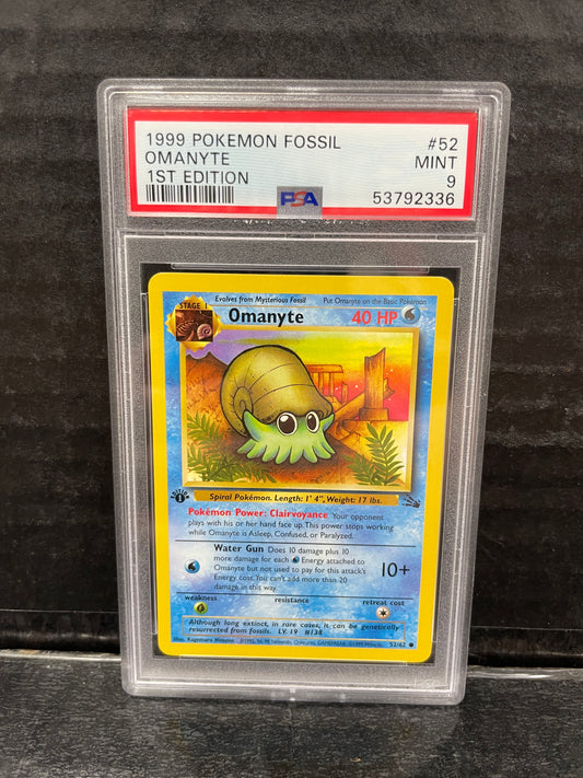 Pokemon Omanyte 52/62 1st Edition Fossil PSA 9