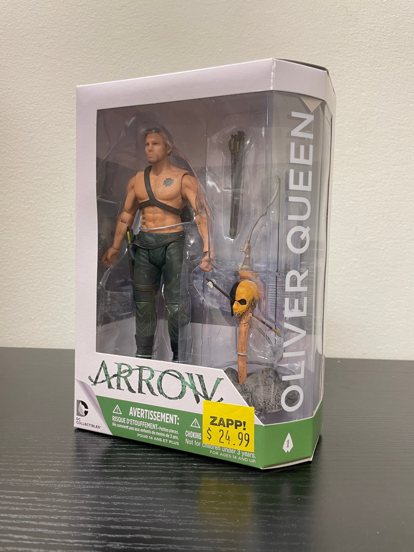 DC Collectibles Arrow Oliver Queen (with Totem)