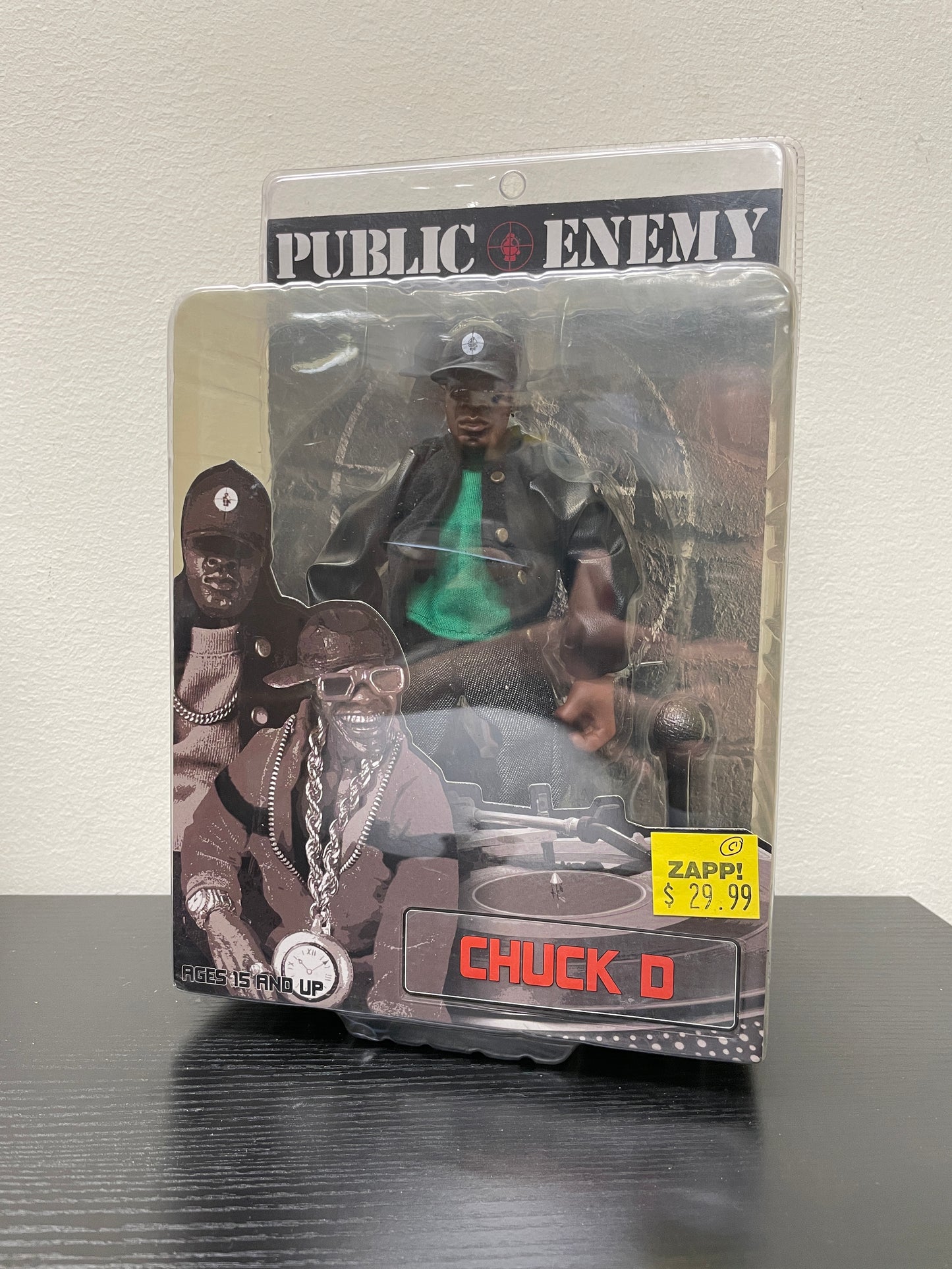 Mezco Toys Public Enemy Chuck D (Box Damage)
