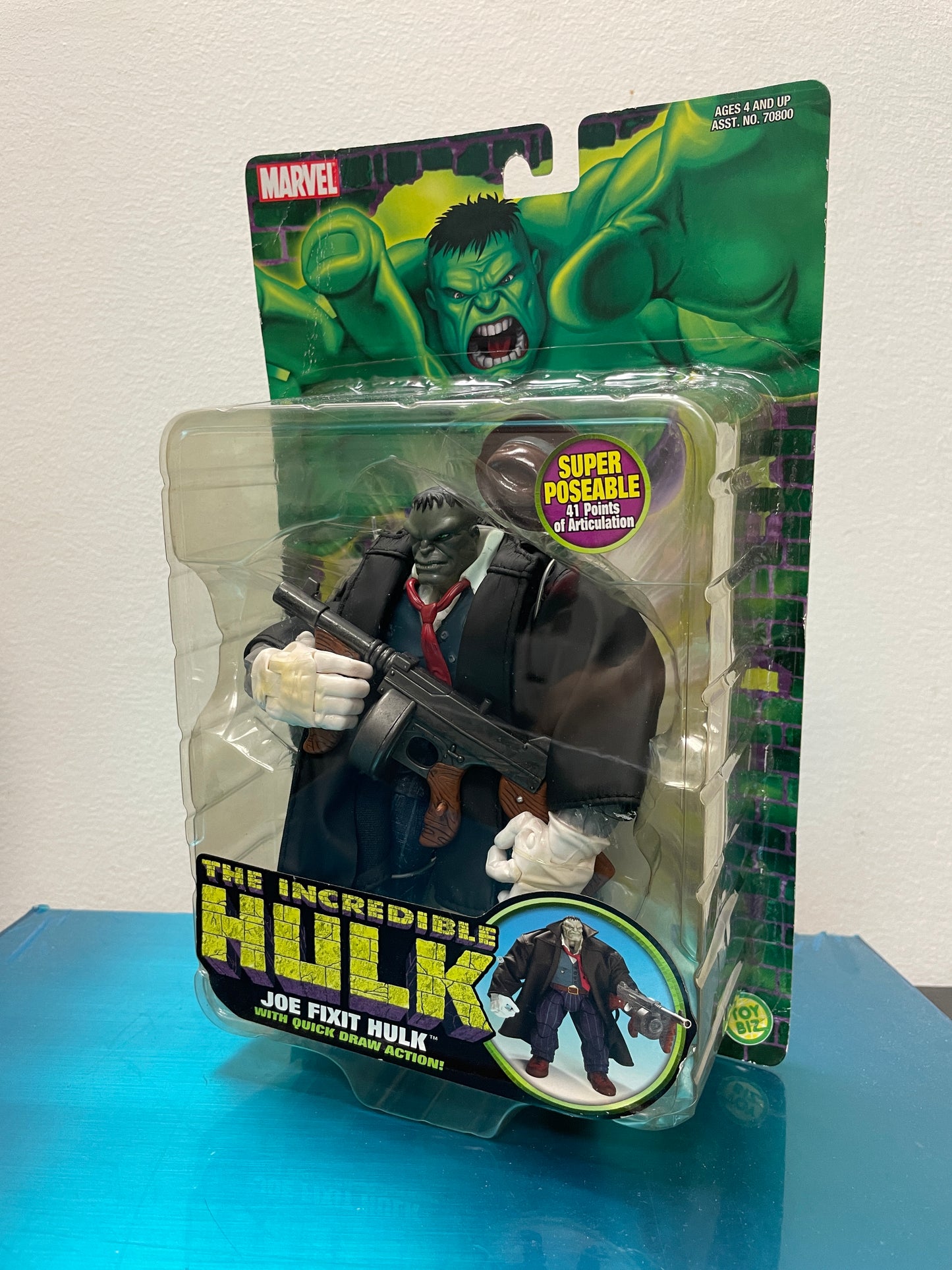 The Incredible Hulk Joe Fixit Hulk with Quick Draw Action (Box Damage)