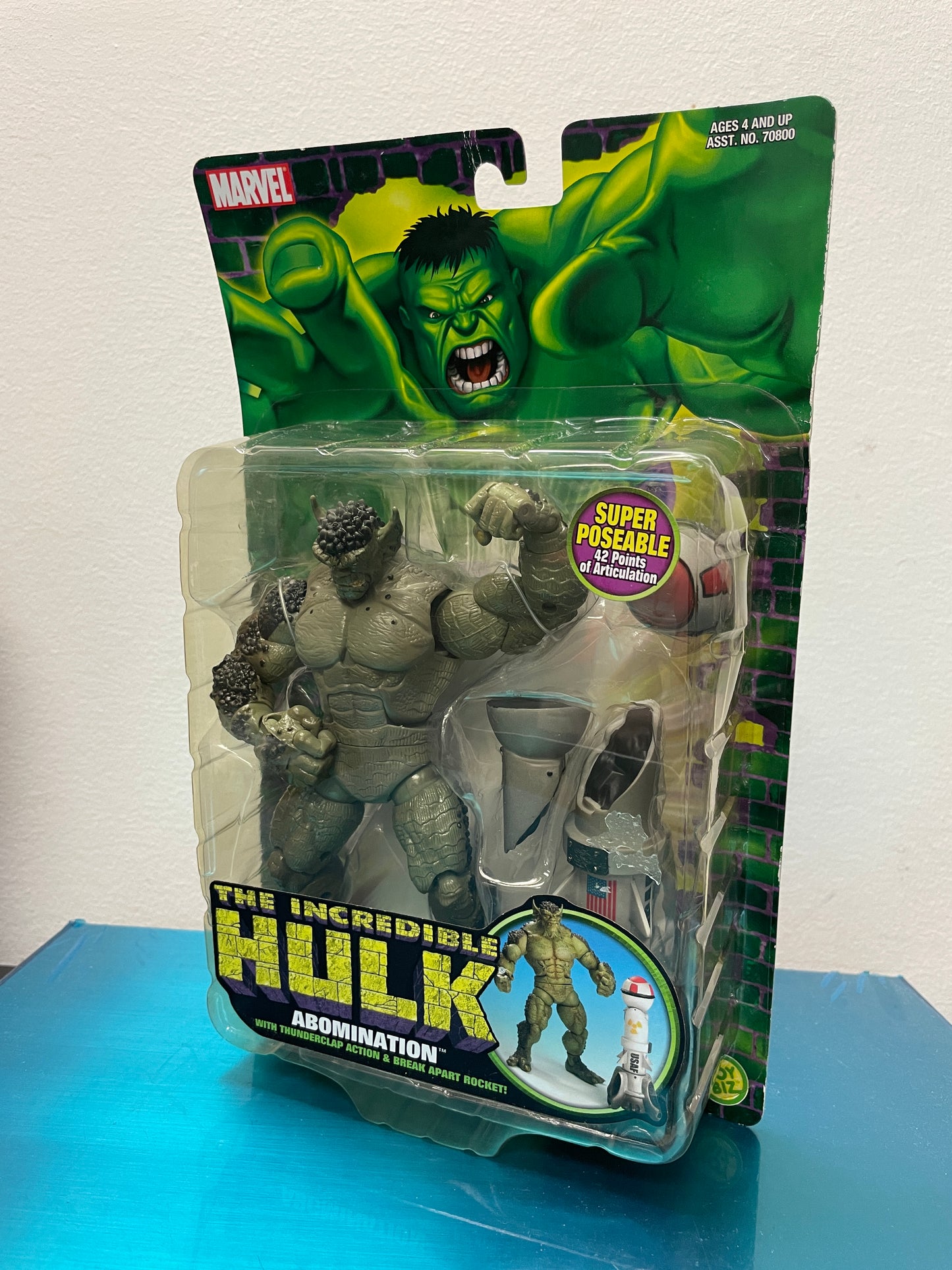 The Incredible Hulk Abomination with Thunderclap Action & Break Apart Rocket (Box Damage)