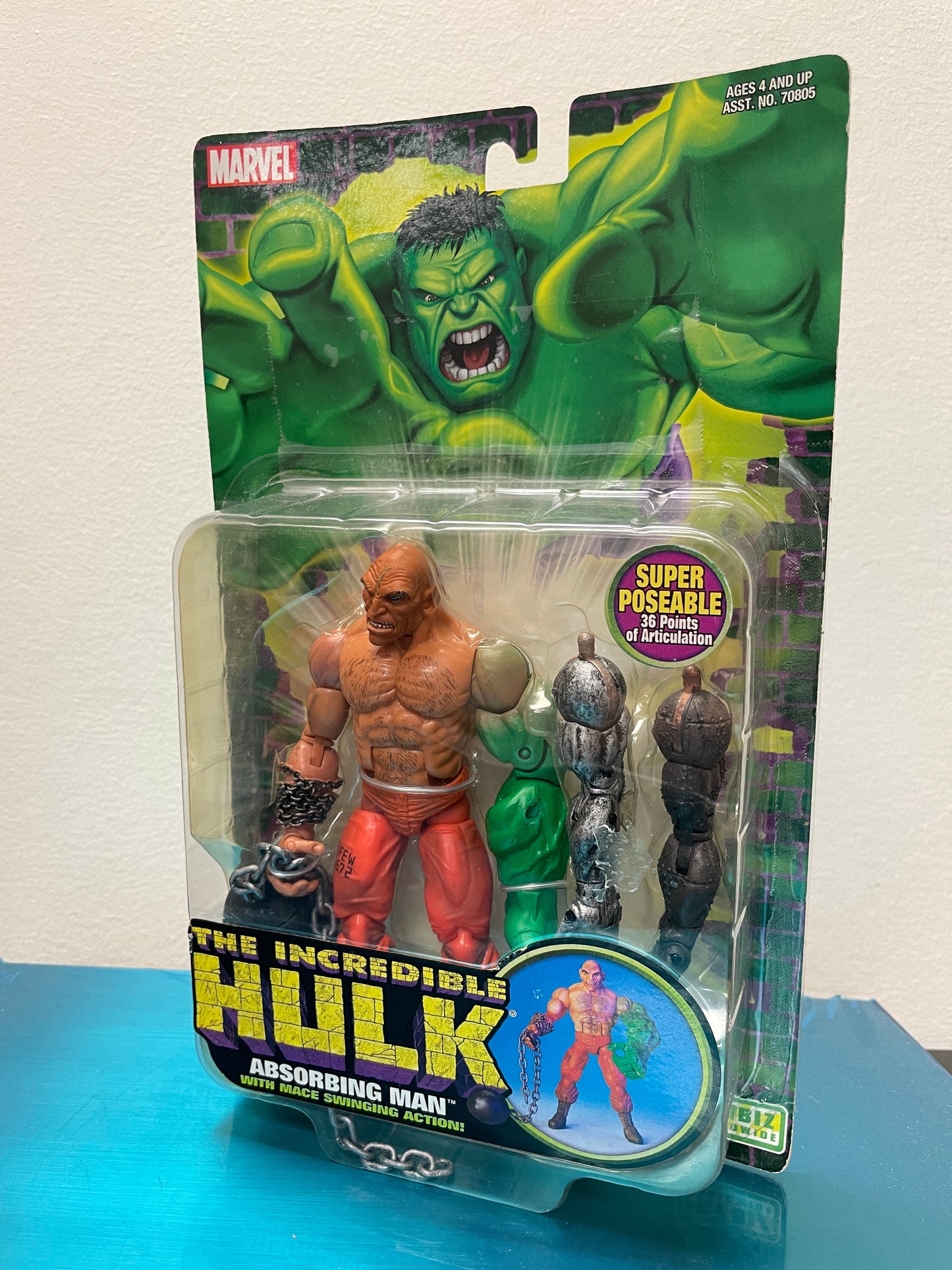 The Incredible Hulk Absorbing Man with Mace Swinging Action (Box Damage/Taped back to card)