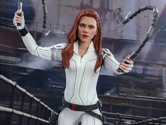 Hot Toys Black Widow (Snow Suit) MMS601 1/6 Scale