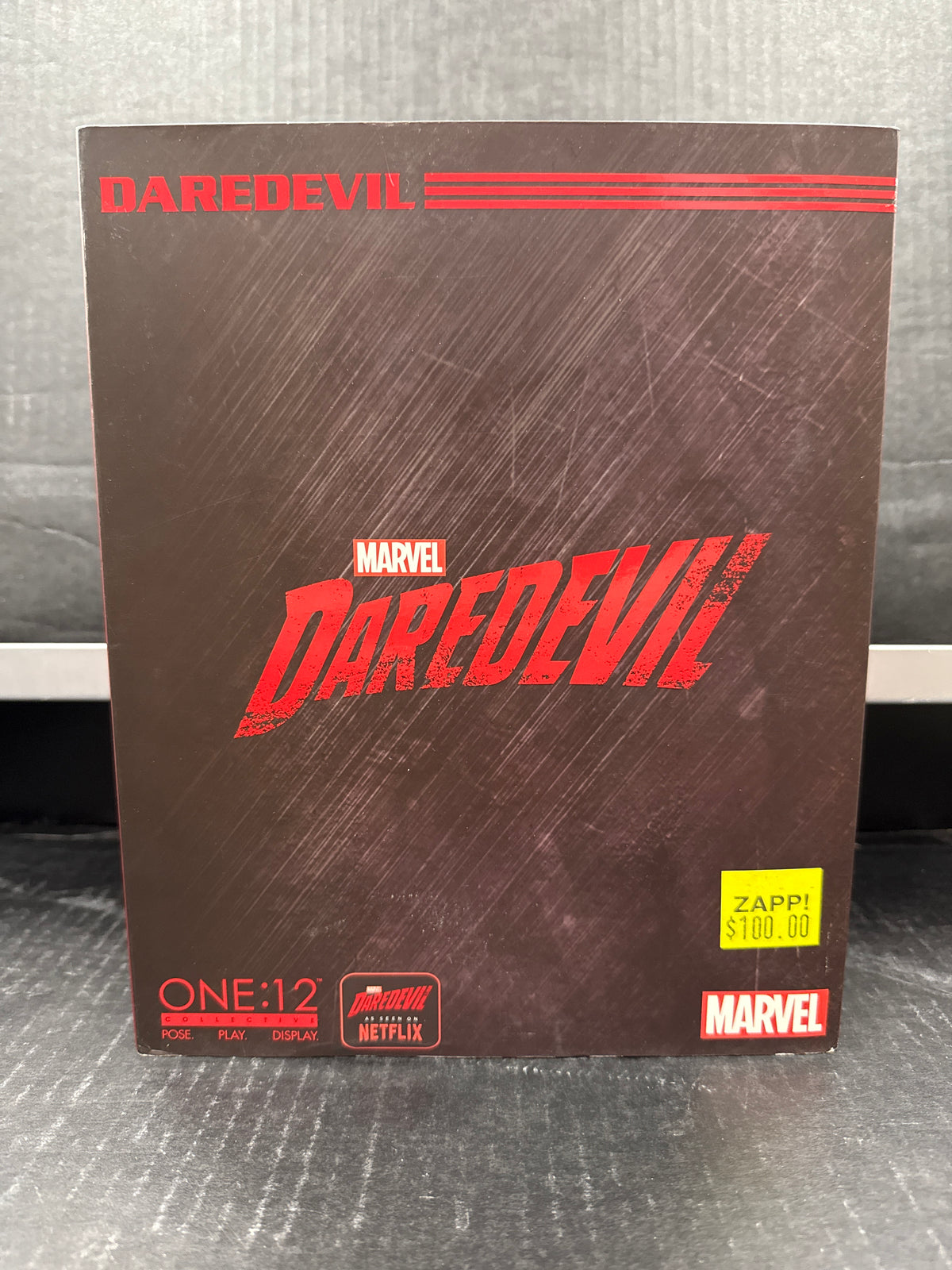 Mezco One:12 Daredevil Netflix (Open Box/Minor Damage to Chest/Complete)