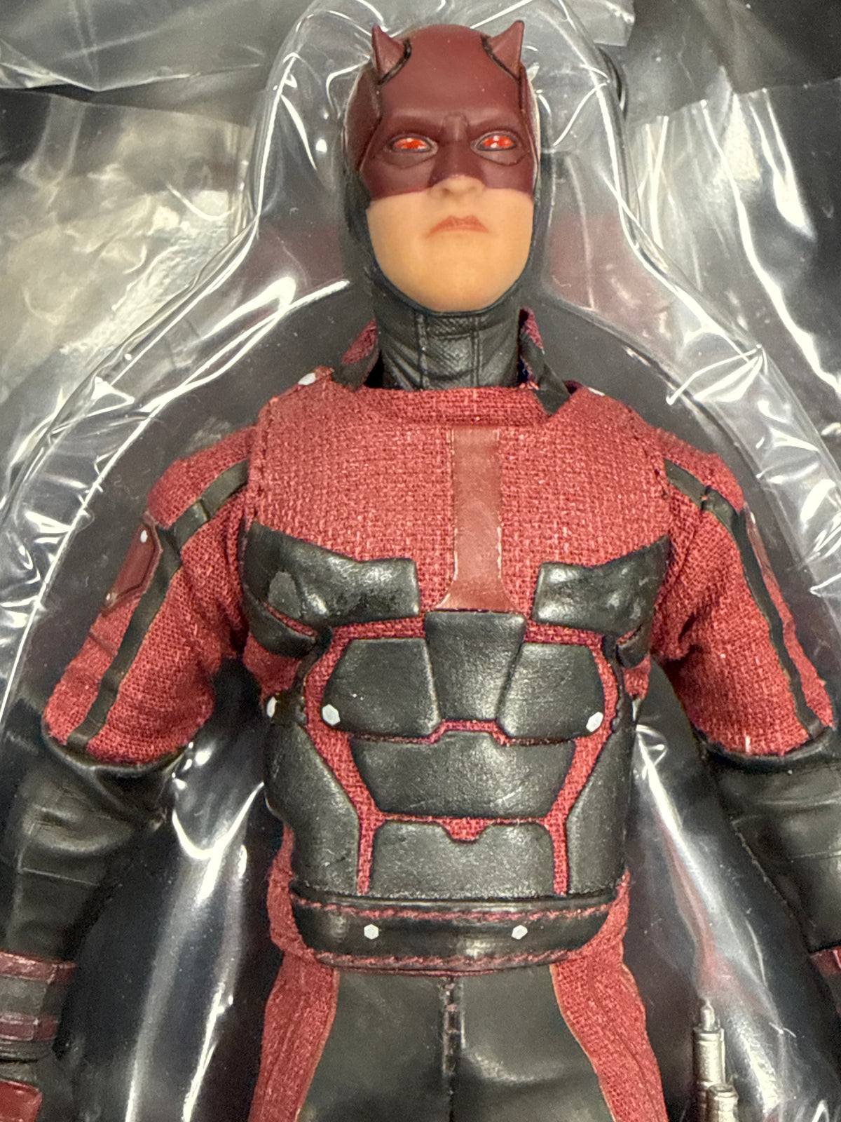 Mezco One:12 Daredevil Netflix (Open Box/Minor Damage to Chest/Complete)