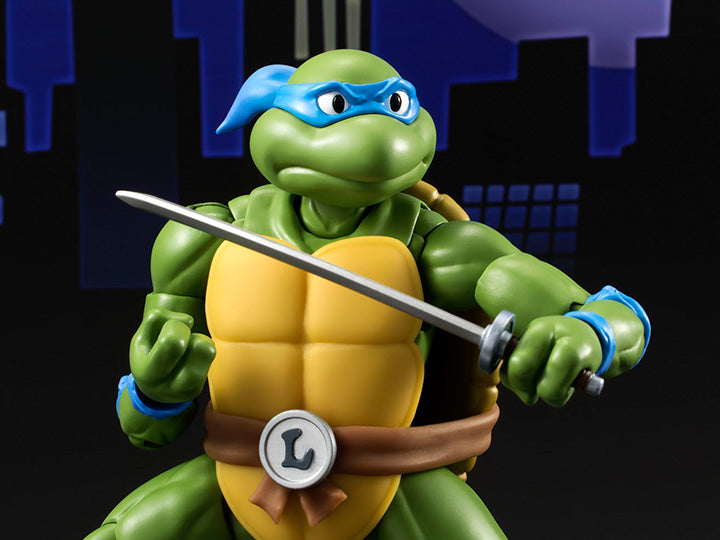 SH Figuarts Teenage Mutant Ninja Turtles Leonardo (NEW/BOX WATER DAMAGED)