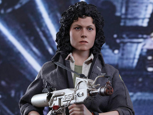 Hot Toys Ellen Ripley Alien MMS366 1/6 Scale (Open Box)