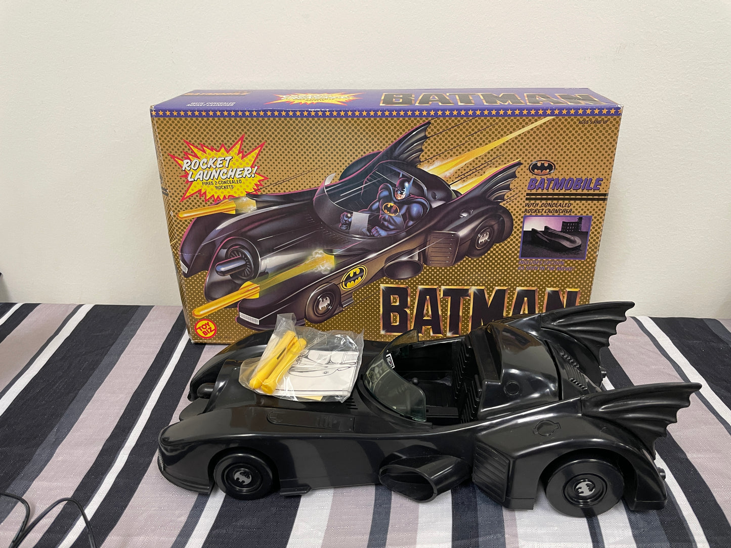 Toybiz Batman 1989 Batmobile Complete in Box Unused Stickers